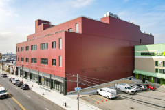 4805-Metropolitan-Ave